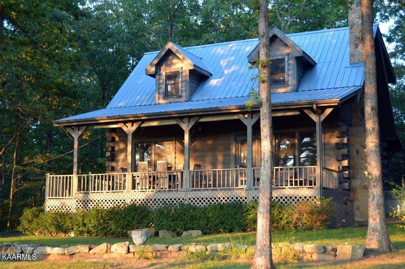 548 Running Deer, Crab Orchard, TN 37723