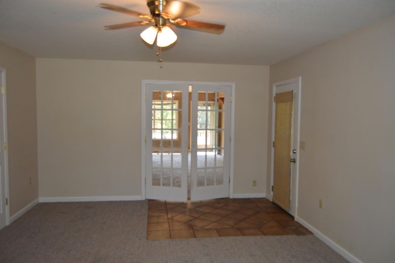 549 Bent Tree Dr, Crossville, TN 38555