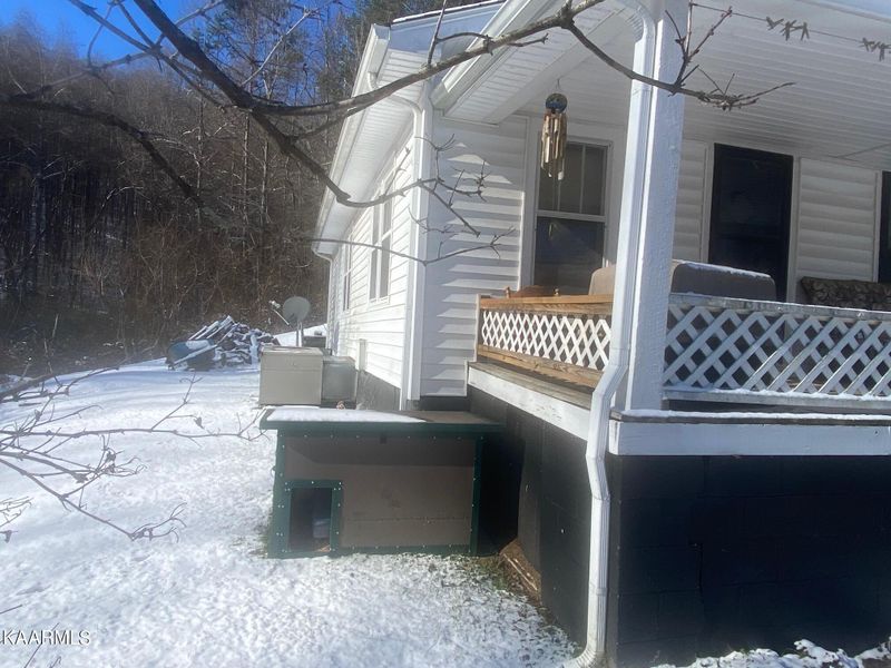 549 Brewer Hollow Rd, Sharps Chapel, TN 37866