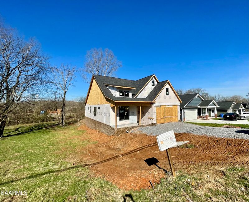 549 N Wright Rd, Alcoa, TN 37701