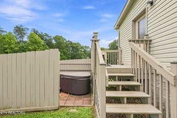 55 Raccoon Creek Rd, Crossville, TN 38572