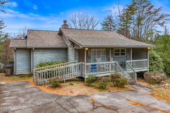 550 Sassafras Tr, Pigeon Forge, TN 37876