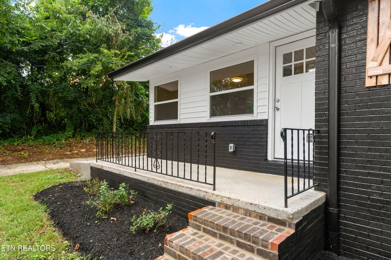 5501 Ball Rd, Knoxville, TN 37931