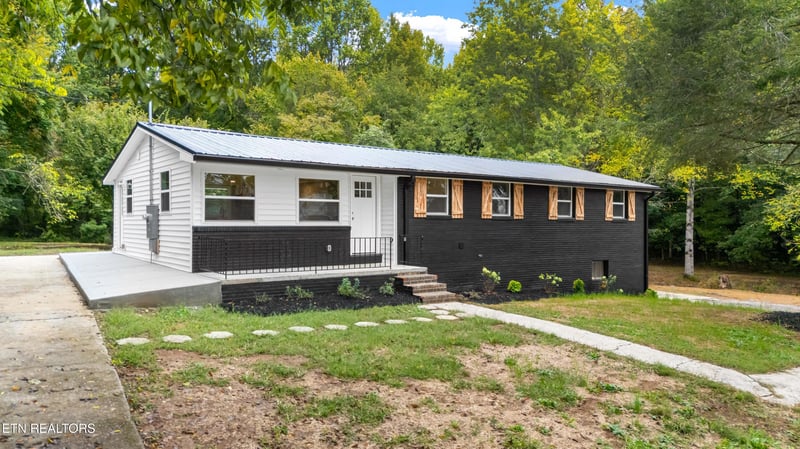 5501 Ball Rd, Knoxville, TN 37931