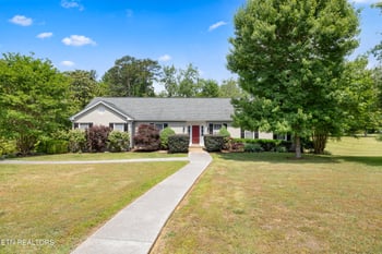 5501 River Point Cove Rd, Knoxville, TN 37919