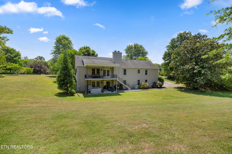 5501 River Point Cove Rd, Knoxville, TN 37919