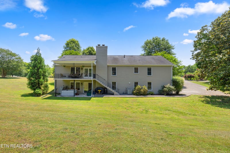 5501 River Point Cove Rd, Knoxville, TN 37919