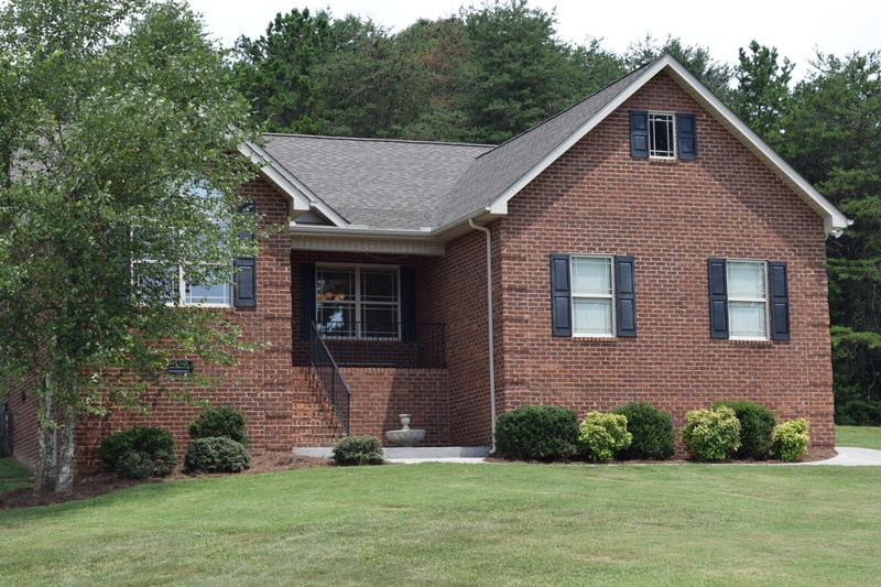 5501 Shadow Branch Ln #1, Corryton, TN 37721