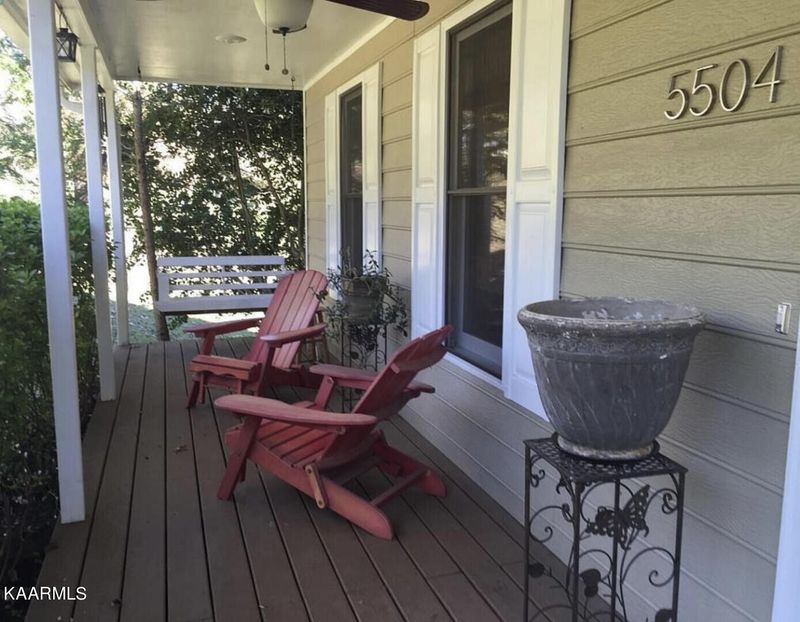 5504 E Sunset Rd, Knoxville, TN 37914