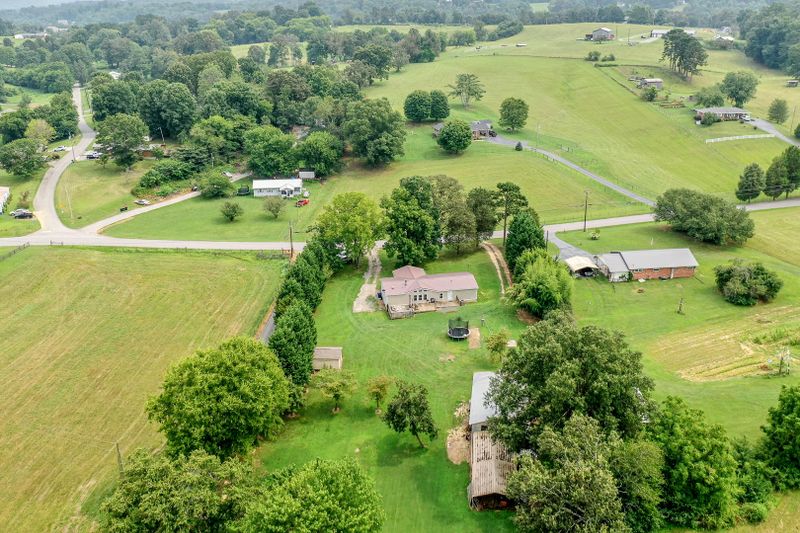 5505 Davis Ferry Road Rd, Loudon, TN 37774