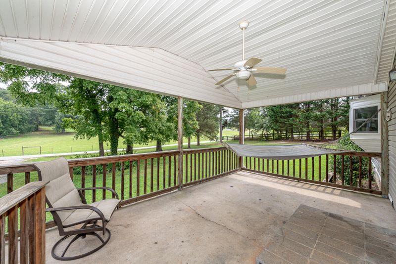 5505 Davis Ferry Road Rd, Loudon, TN 37774
