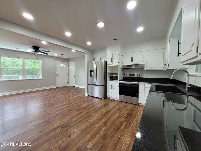 5506 Cedar Heights Rd, Knoxville, TN 37912