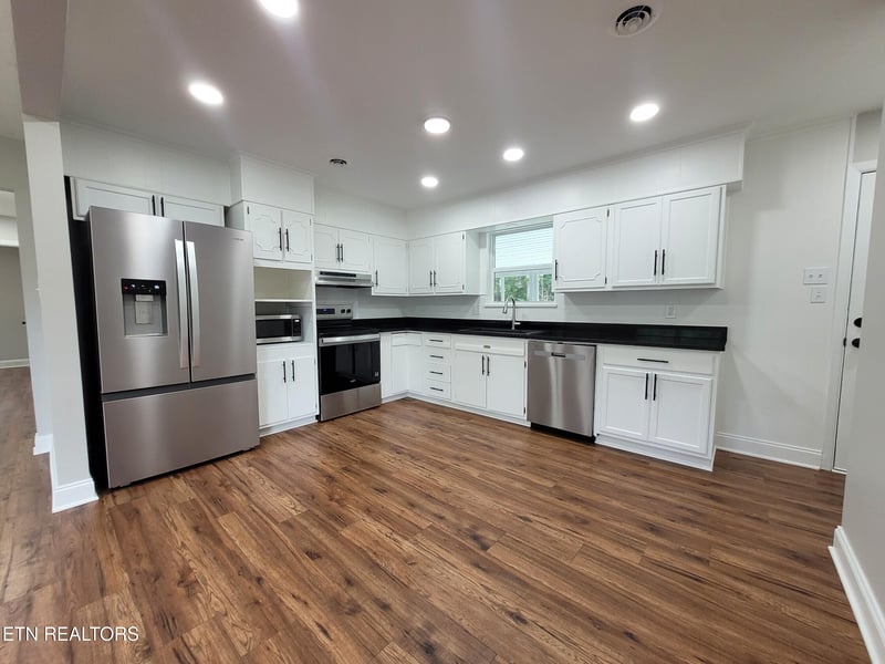 5506 Cedar Heights Rd, Knoxville, TN 37912