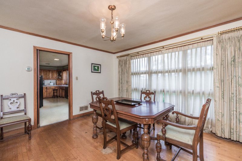 5509 E Sunset Rd, Knoxville, TN 37914