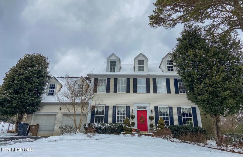 5509 Green Valley Dr, Knoxville, TN 37914