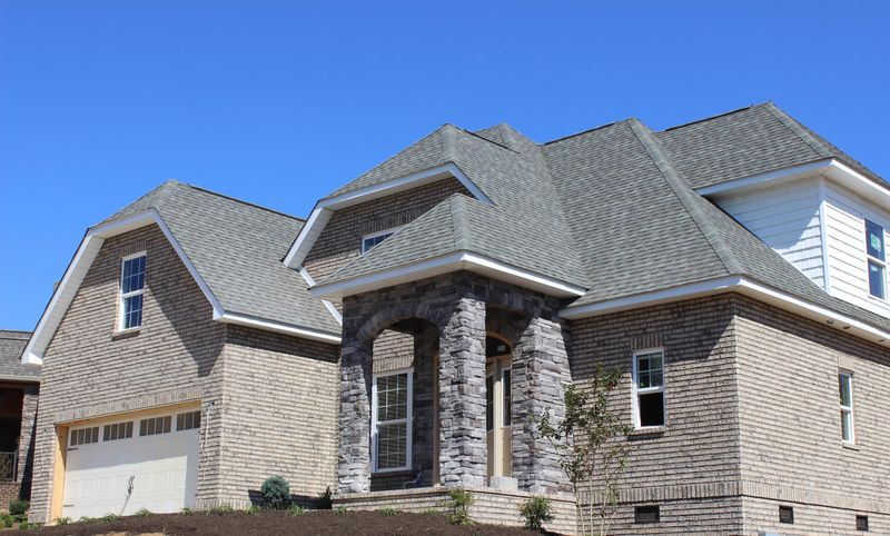 551 Britts Dr, Lenoir City, TN 37772