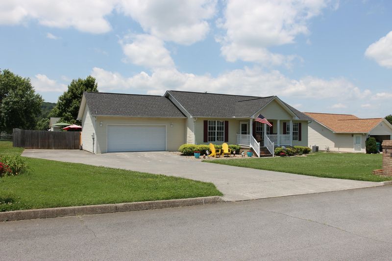 551 Emerts View Cir, Seymour, TN 37865