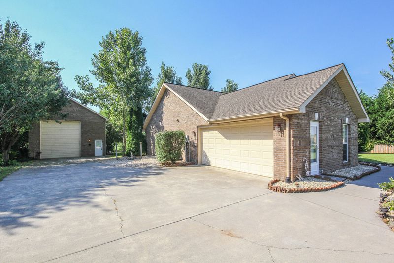 5510 J Riley West Rd, Greenback, TN 37742