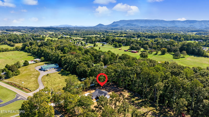 5510 Sevierville Rd, Seymour, TN 37865