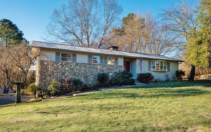 5512 Timbercrest Tr, Knoxville, TN 37909