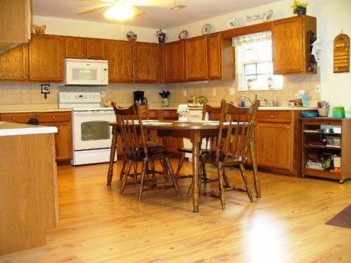 5513 J Riley, Greenback, TN 37742