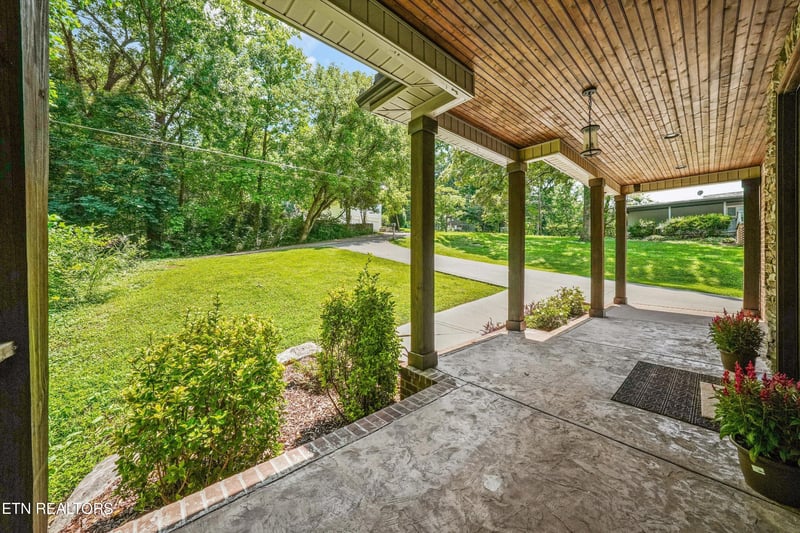 5513 Pinellas Dr, Knoxville, TN 37919