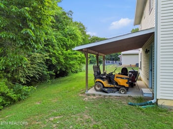 5516 W Emory Rd, Powell, TN 37849
