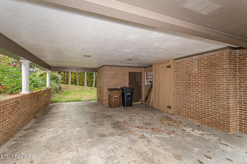 5519 Pinecrest Rd, Knoxville, TN 37912