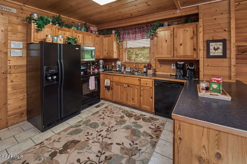 552 Blackberry Ridge Way, Pigeon Forge, TN 37863