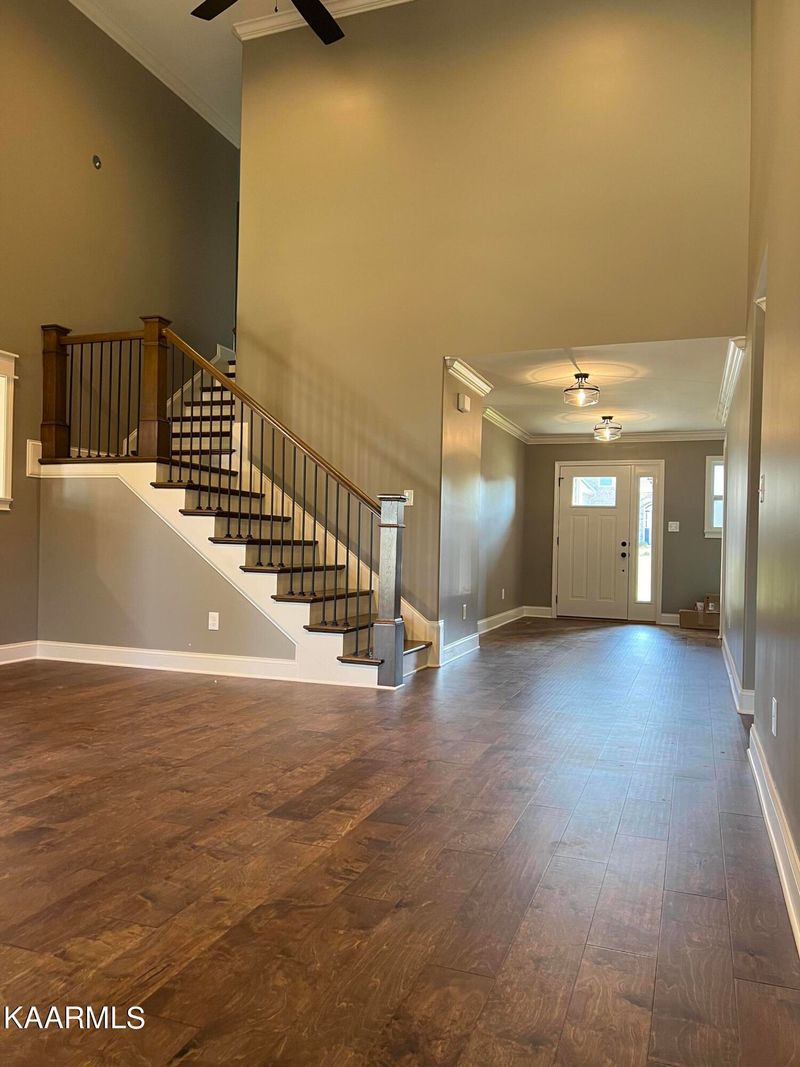 552 Britts Dr, Lenoir City, TN 37772
