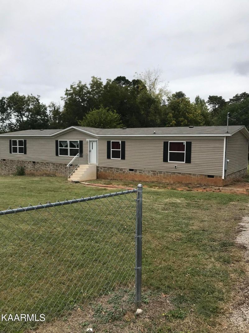 552 Circle St, Madisonville, TN 37354