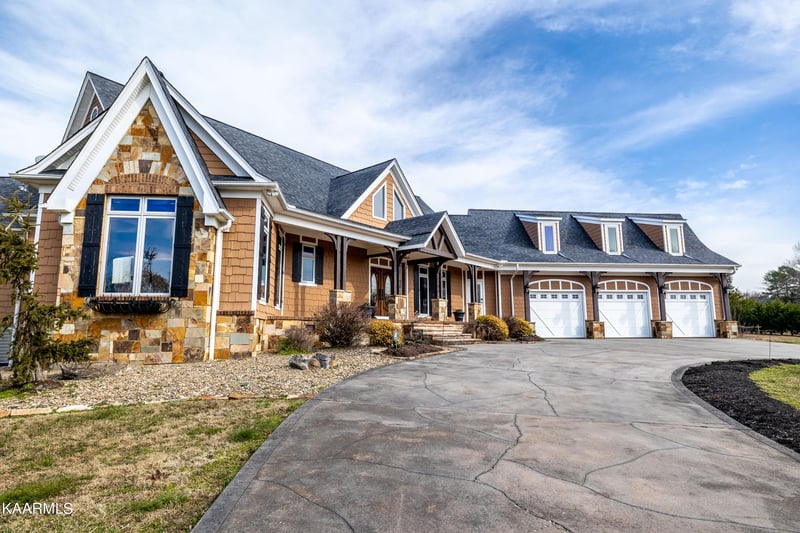 552 Creole Dr, Maryville, TN 37801