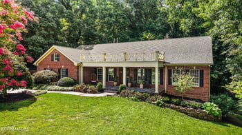 5520 Heathrow Dr, Knoxville, TN 37919