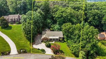 5520 Heathrow Dr, Knoxville, TN 37919