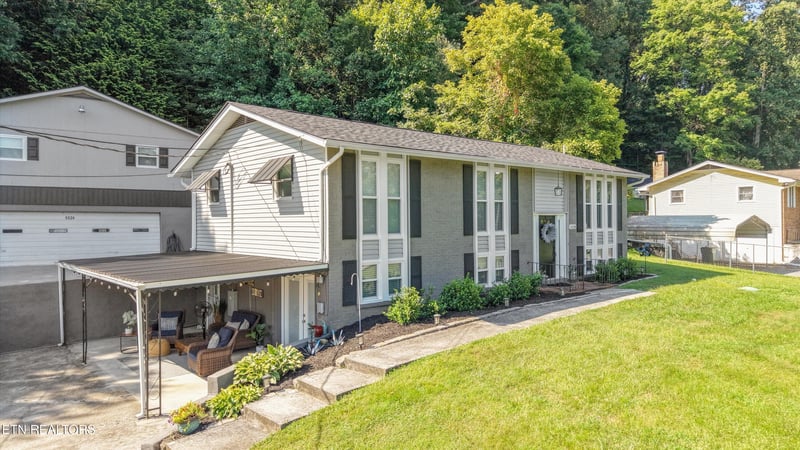 5524 Carter Rd, Knoxville, TN 37918