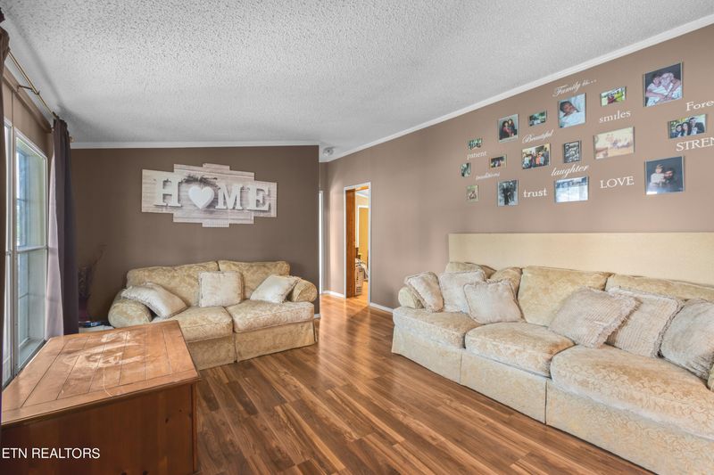5525 Denton Dr, Russellville, TN 37860
