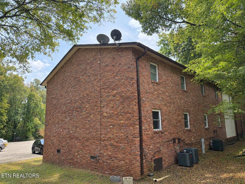 5525 Jacksboro Pike, Knoxville, TN 37918