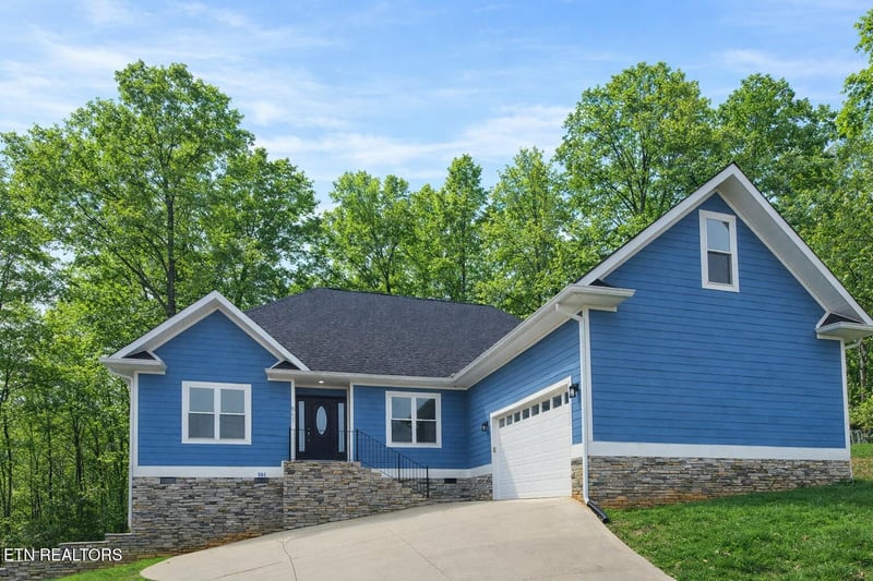 553 Hickory Pointe Ln, Maynardville, TN 37807