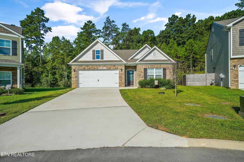 553 Robotic Ln, Knoxville, TN 37920