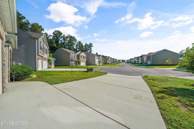553 Robotic Ln, Knoxville, TN 37920