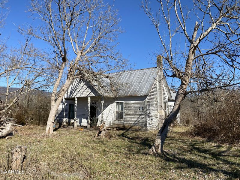 553 Rocky Branch Rd, Rutledge, TN 37861
