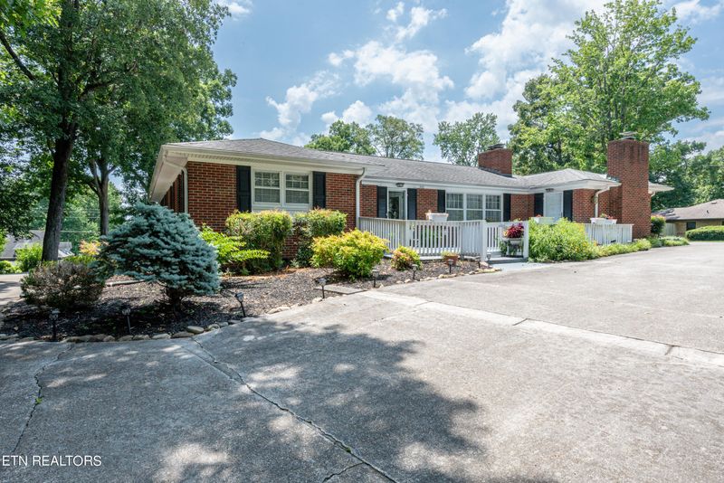 553 W Hunt Rd, Alcoa, TN 37701
