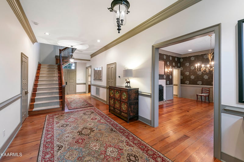 5533 Heathrow Dr, Knoxville, TN 37919