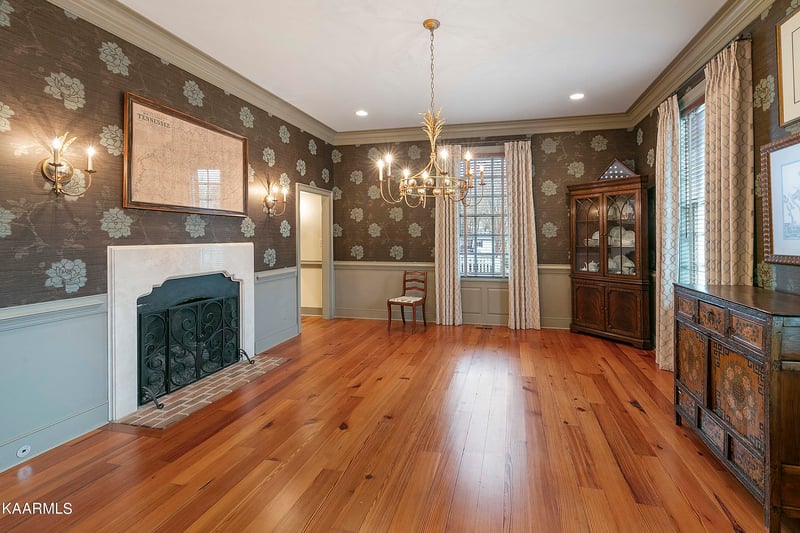 5533 Heathrow Dr, Knoxville, TN 37919