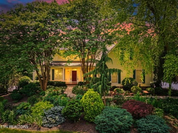 5538 Ashbrook Ln, Maryville, TN 37801