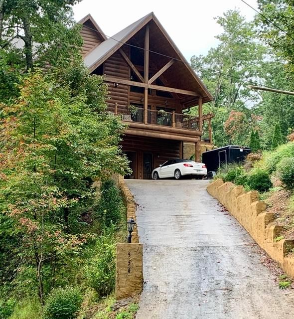 554 Crest Rd, Gatlinburg, TN 37738