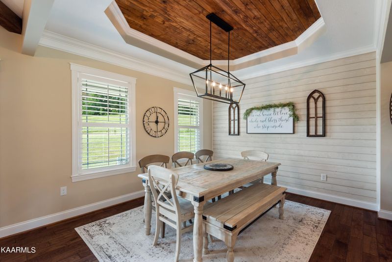 554 Old Johnston Valley Rd, Kingston, TN 37763