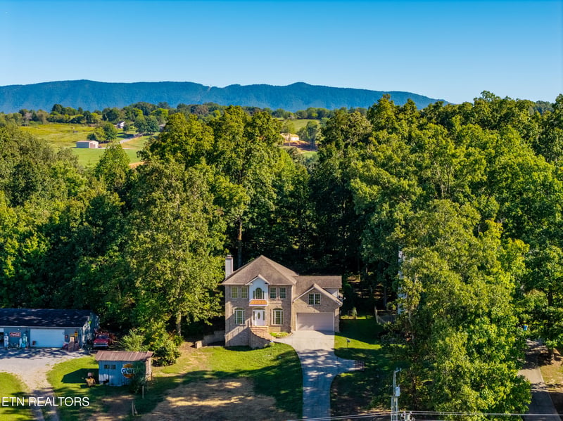 5540 Nine Mile Rd, Maryville, TN 37801