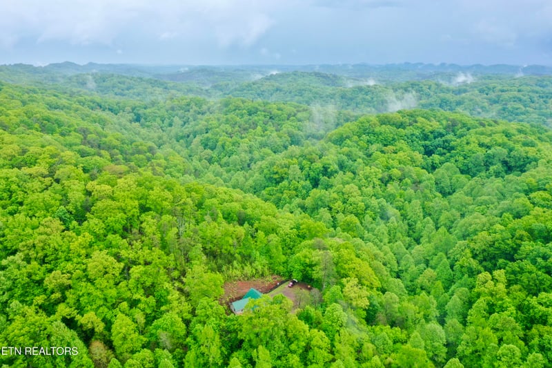555 County Road 484, Englewood, TN 37329