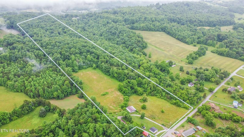 555 Little Valley Rd, Maynardville, TN 37807